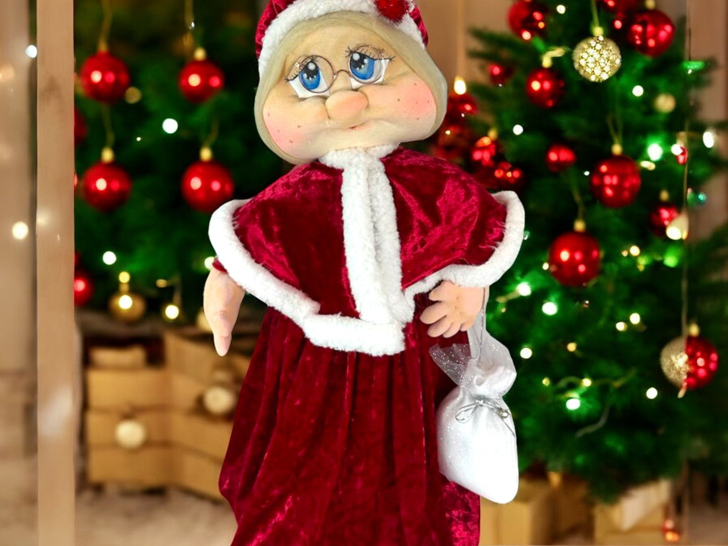 Santa & Mrs. Claus – Handcrafted Holiday Cheer