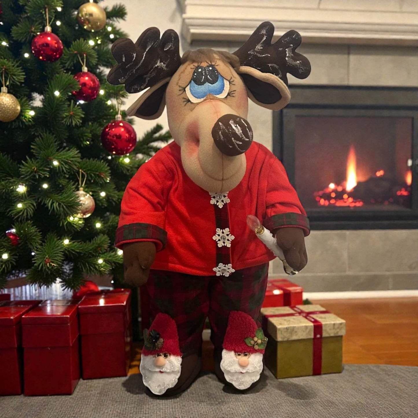 Handmade Chirstmas Reindeer 30" removable head and collapsible decorative seat box by Dw Craftworks