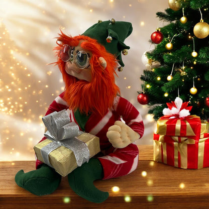 Merry Pockets elf – A Handcrafted Holiday Treasure